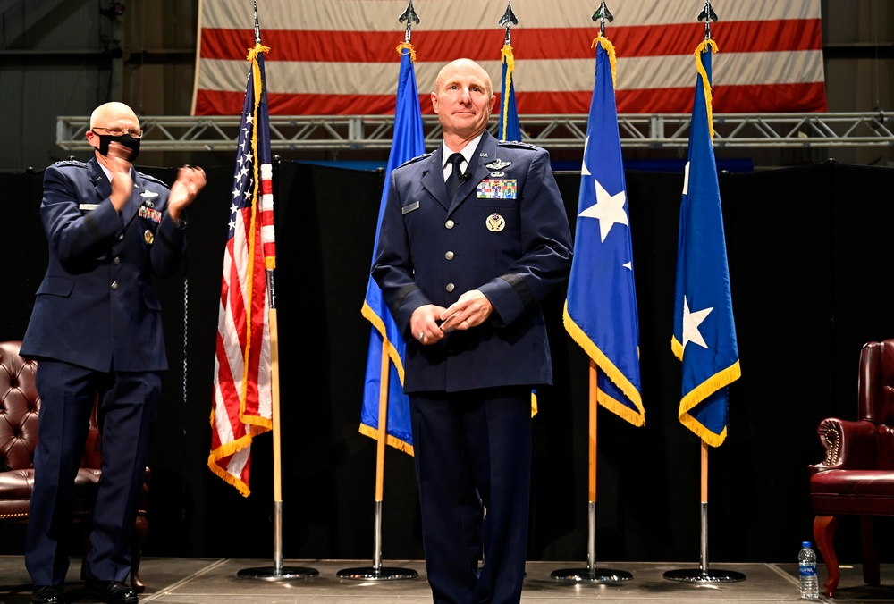 Maj. Gen. Schaefer promoted to three-star