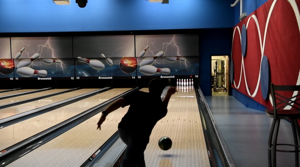 Ederle Arena Opens for Bowling PHOTO 2