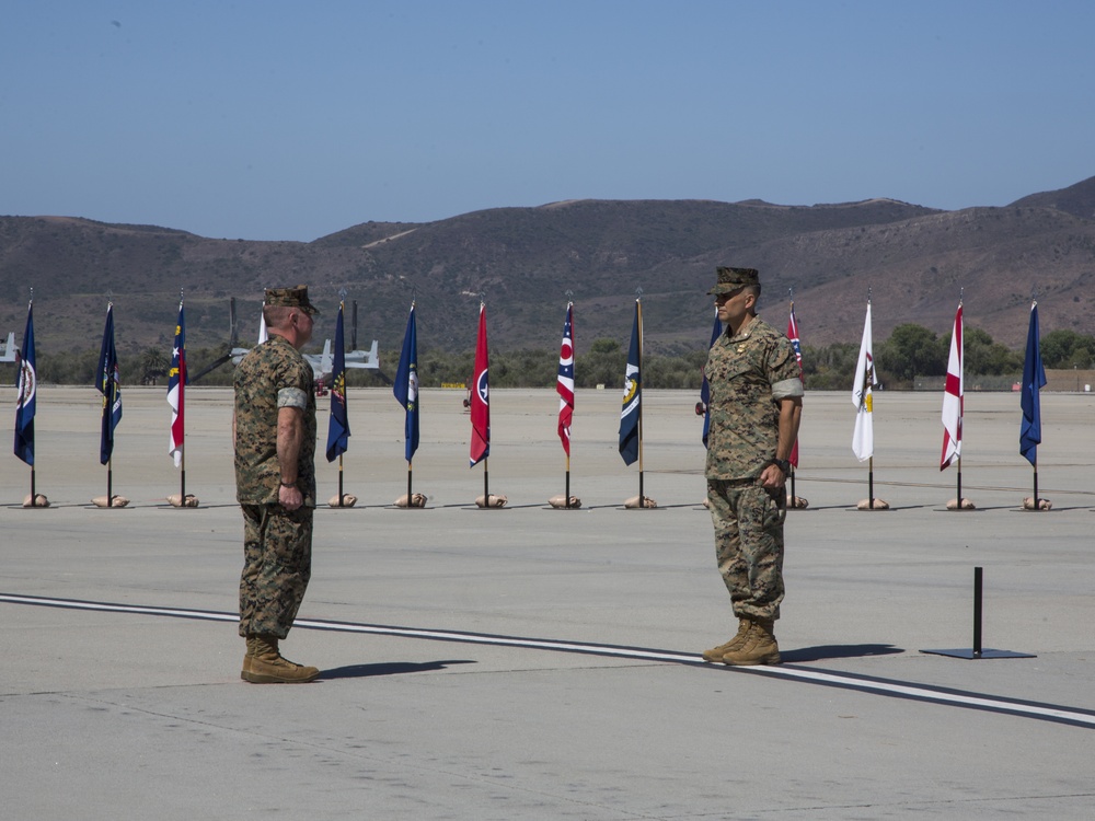 Marine Light Attack Helicopter Squadron 369 Change of Command