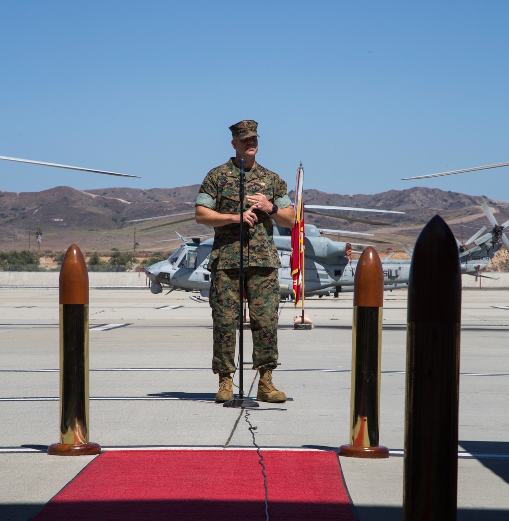 Marine Light Attack Helicopter Squadron 369 Change of Command