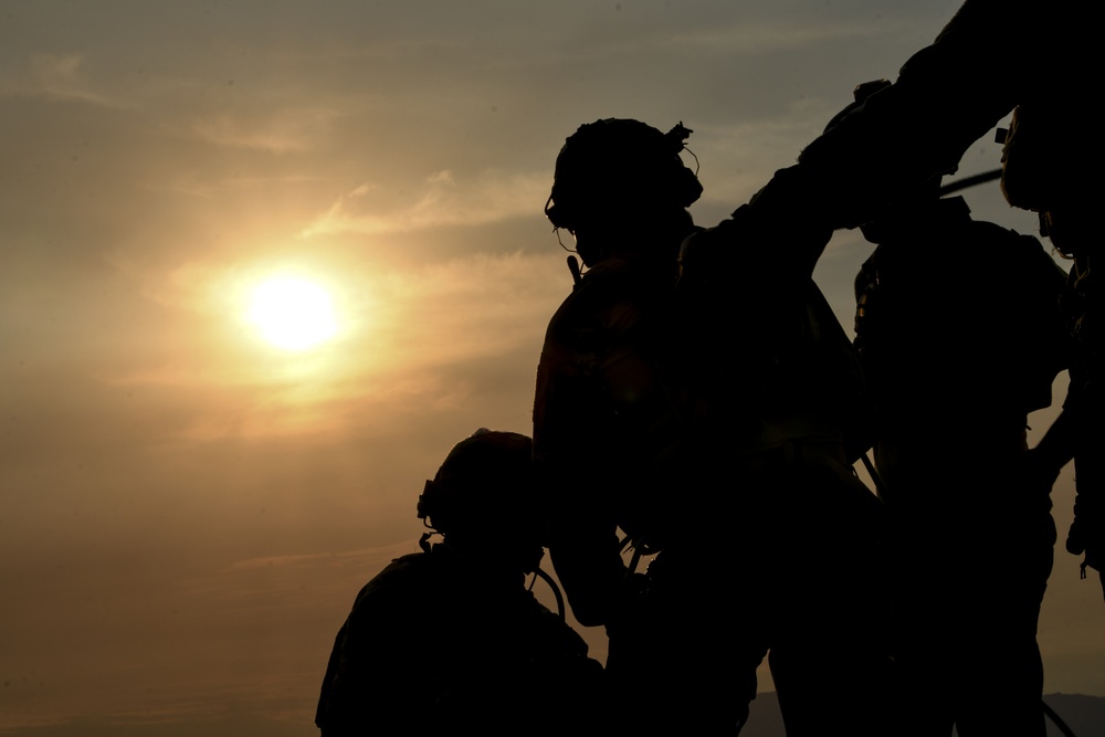 Alternate Insertion and Extraction Training