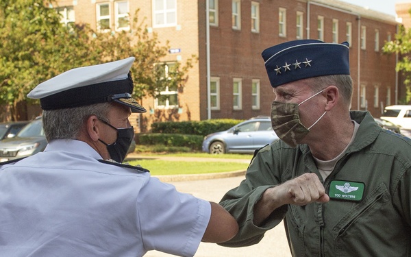 SACEUR Visits Commander, U.S. Second Fleet