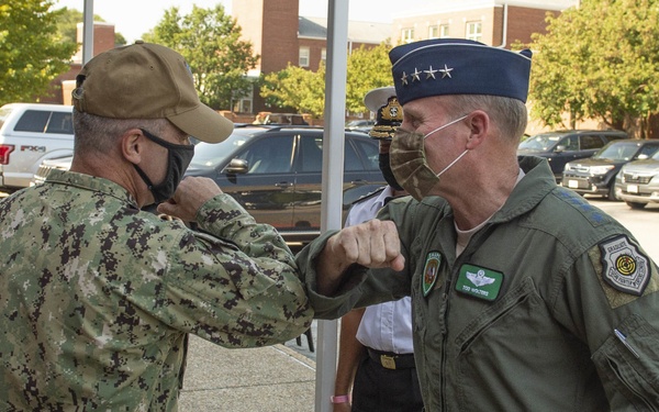 SACEUR Visits Commander, U.S. Second Fleet