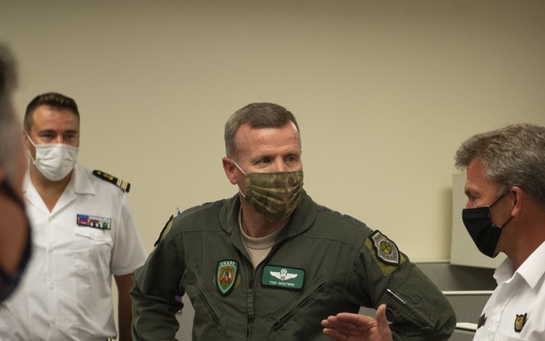 SACEUR Visits Commander, U.S. Second Fleet