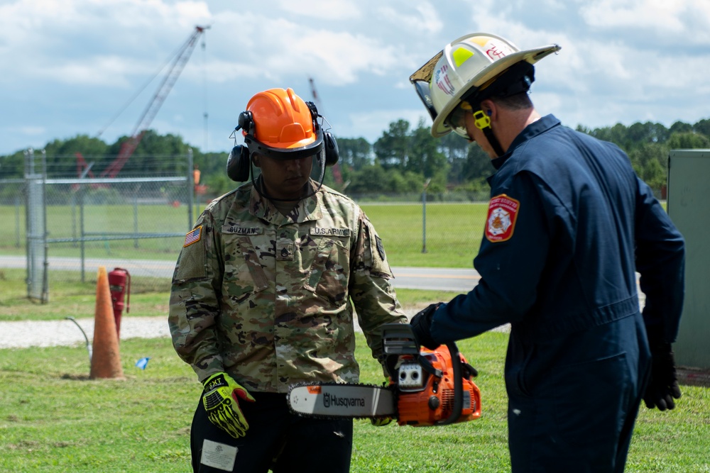 Hurricane Ready: firefighters provide chain saw training