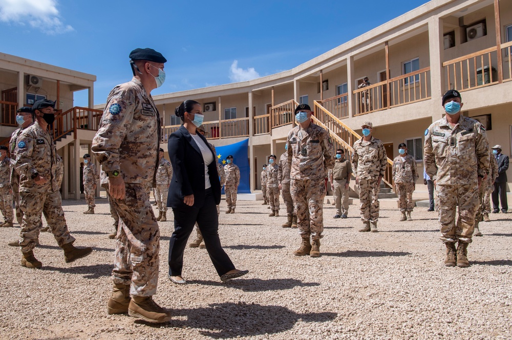 Major General Lapthe Flora visits Mogadishu