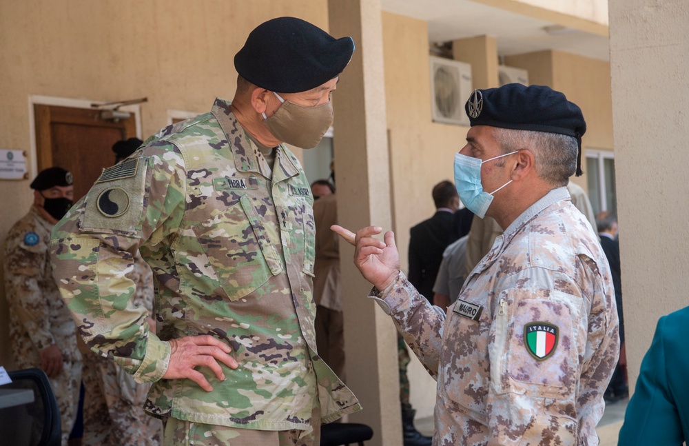 Major General Lapthe Flora visits Mogadishu