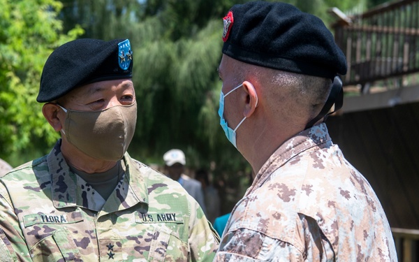 Major General Lapthe Flora visits Mogadishu