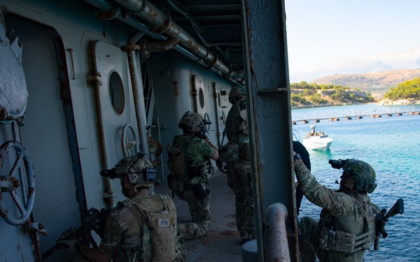 U.S. Navy special operators practice VBSS exercises with Hellenic Navy