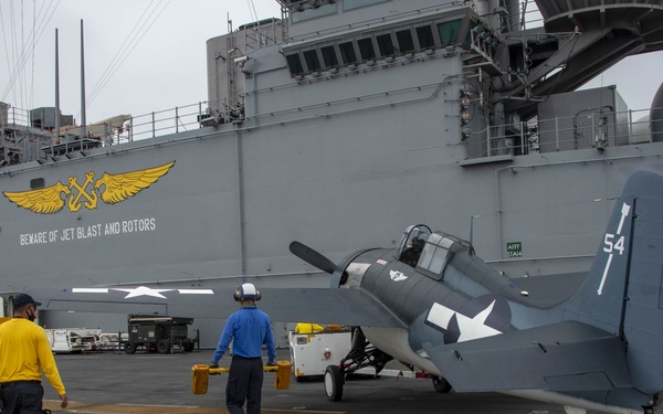 Warbirds Onloaded Aboard USS Essex