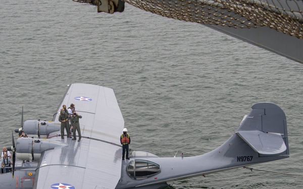 Warbirds Onloaded Aboard USS Essex