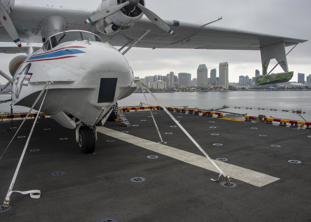 Warbirds Onloaded Aboard USS Essex