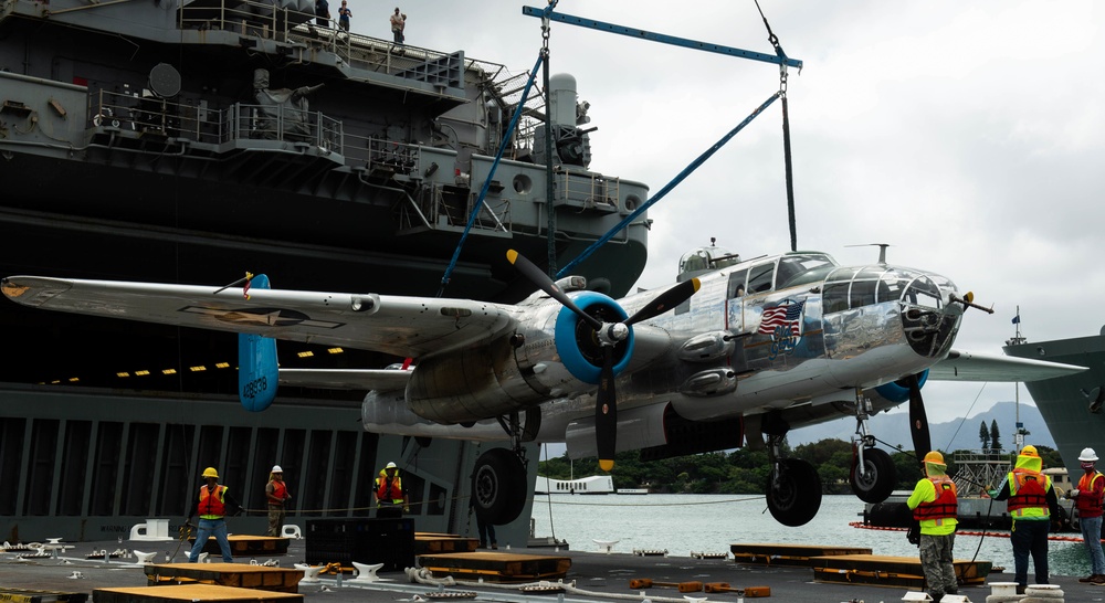 &quot;Warbirds&quot; Arrive In Pearl Harbor