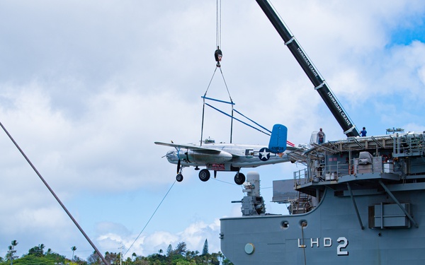 &quot;Warbirds&quot; Arrive in Pearl Harbor
