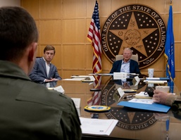Sen. Inhofe visits the second largest combat-coded F-16 unit in the Air National Guard