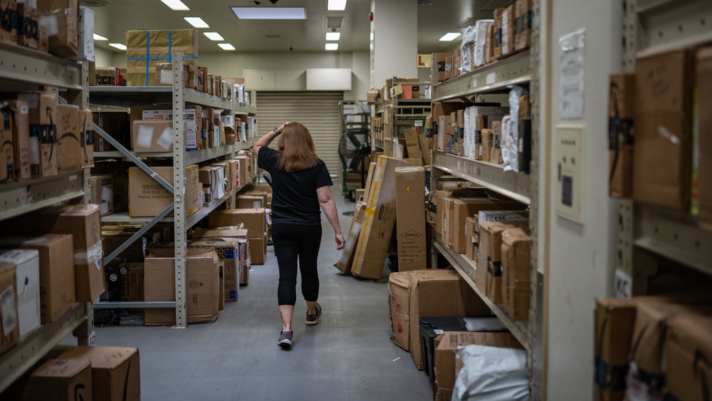 Yokota post office ensures overseas Airmen stay connected