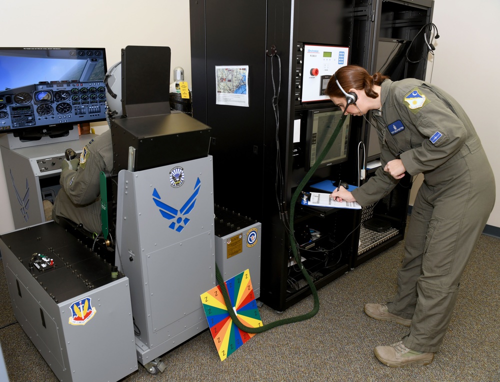 Combatting hypoxia: Robins flight prepares aircrews to recognize signs