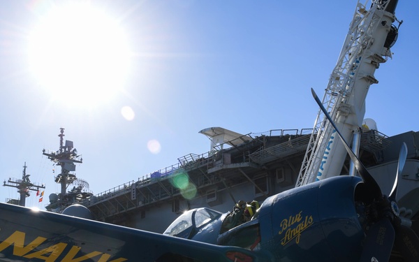 &quot;Warbirds&quot; Arrive In Pearl Harbor