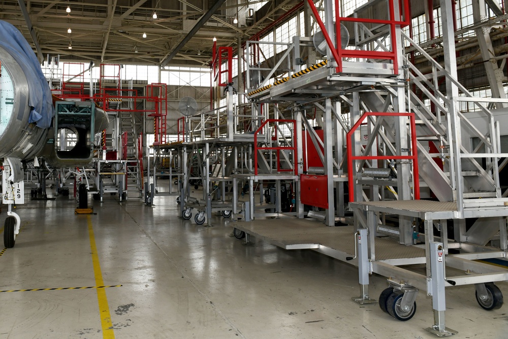 Plant Services Team builds portable F-15 stands making one-stop maintenance shop
