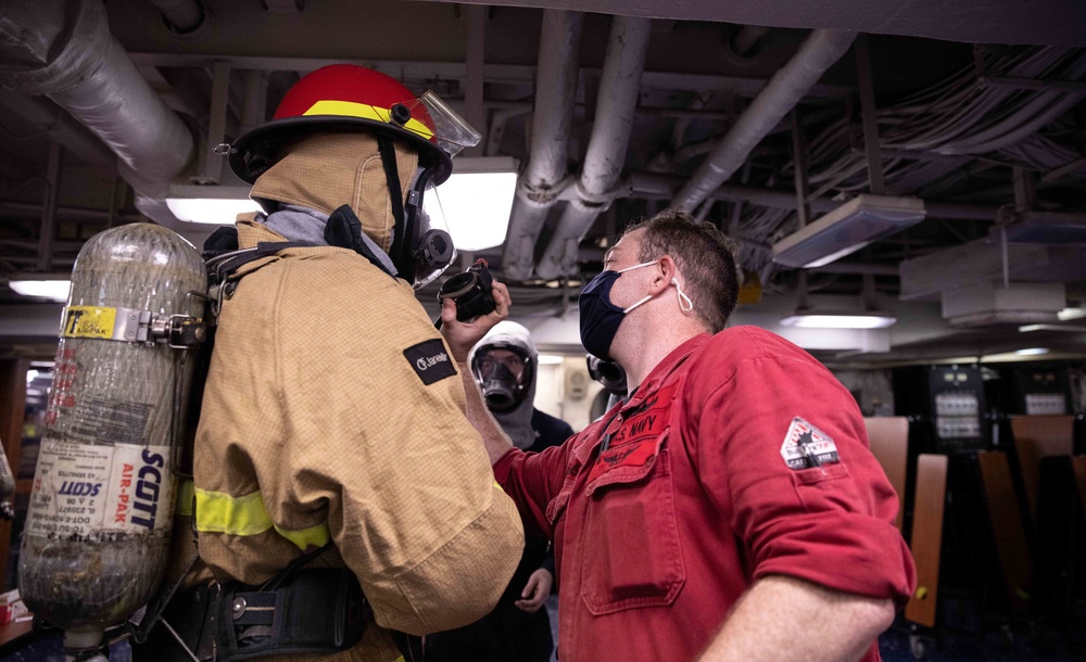 DVIDS - Images - USS Bataan (LHD 5) [Image 4 of 11]