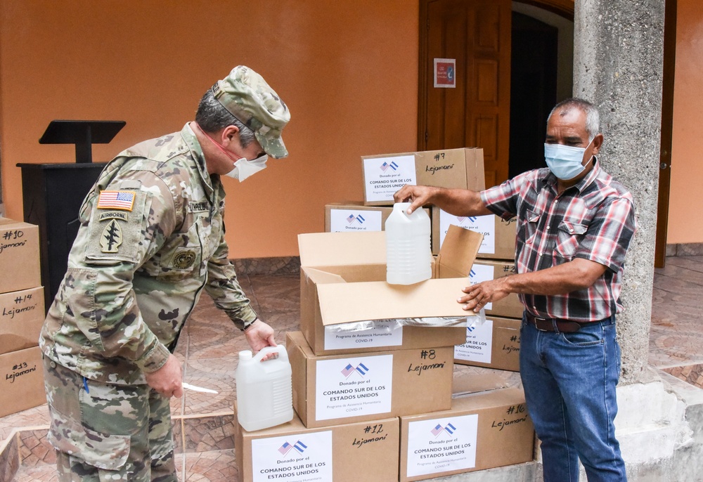 JTF-Bravo donates supplies and medication in La Paz and Comayagua, Honduras