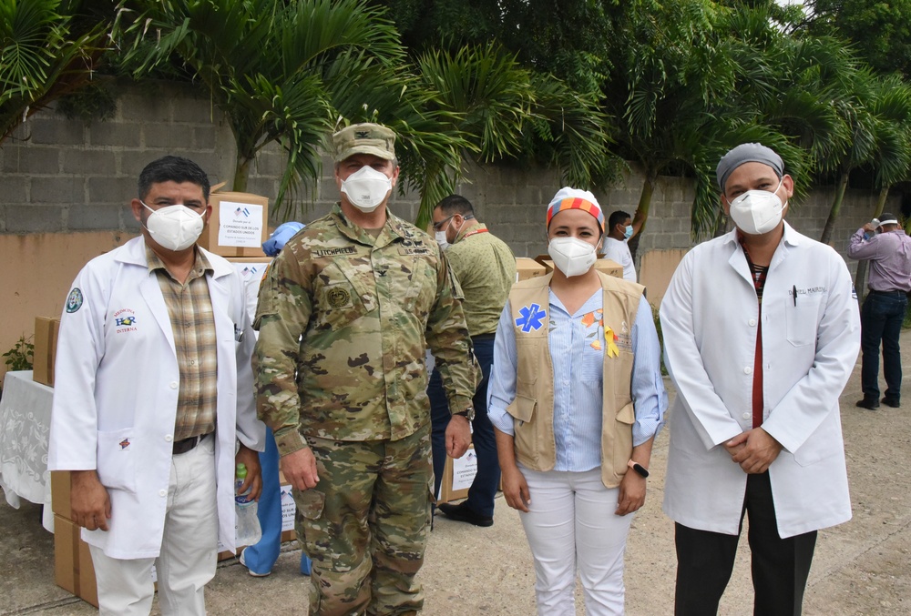 JTF-Bravo donates supplies and medication in La Paz and Comayagua, Honduras