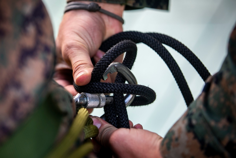 4th Force, MAG-24, 3rd Radio conduct rappelling training