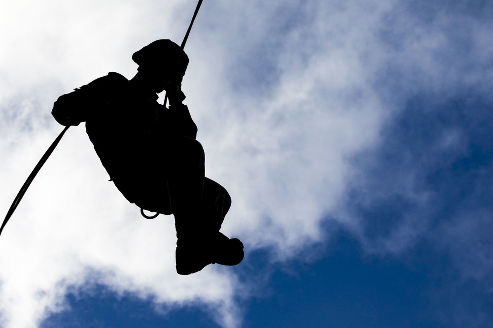 4th Force, MAG-24, 3rd Radio conduct rappelling training