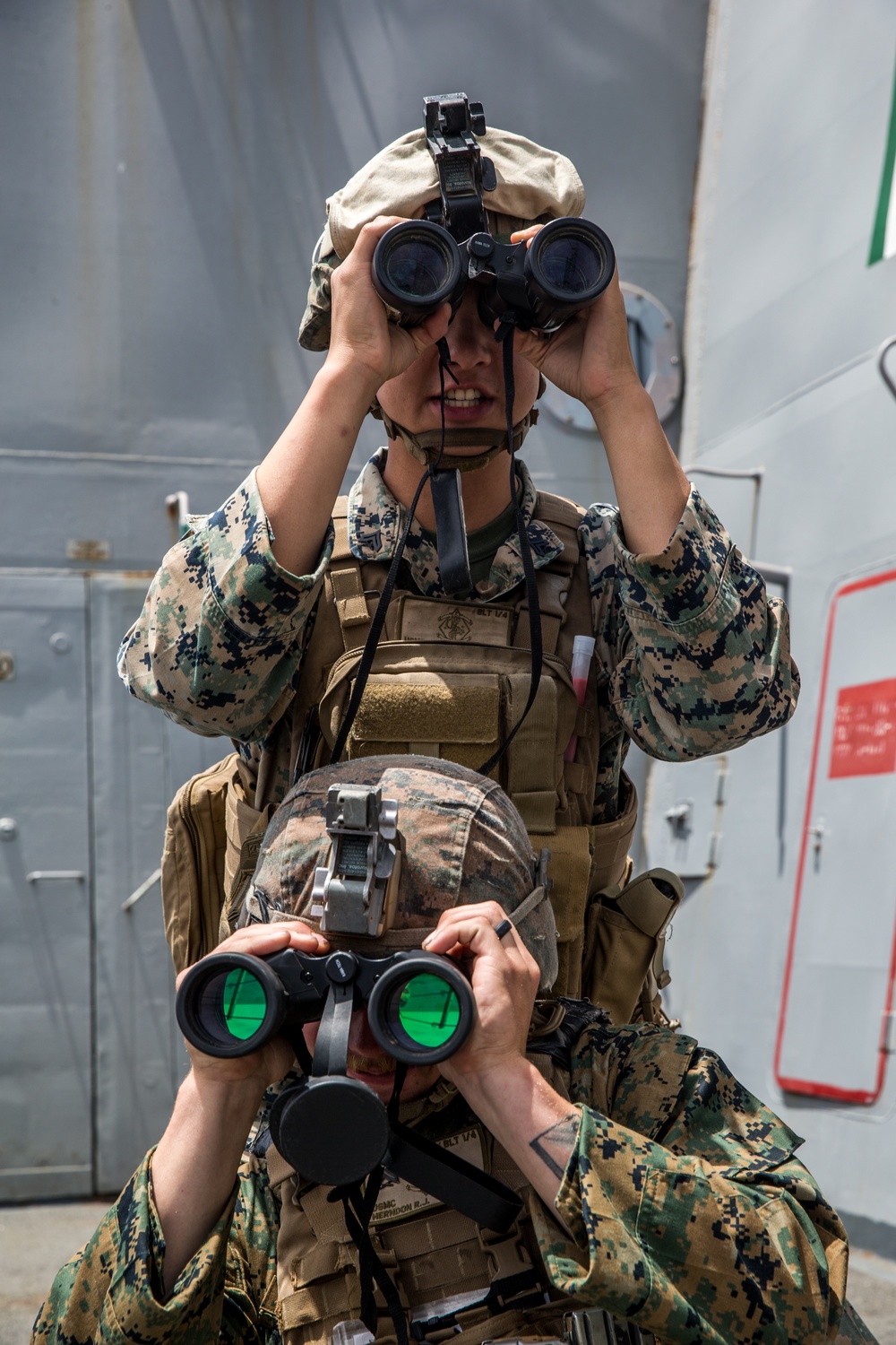 15th MEU Marines, Sailors conduct simulated strait transit aboard USS Somerset