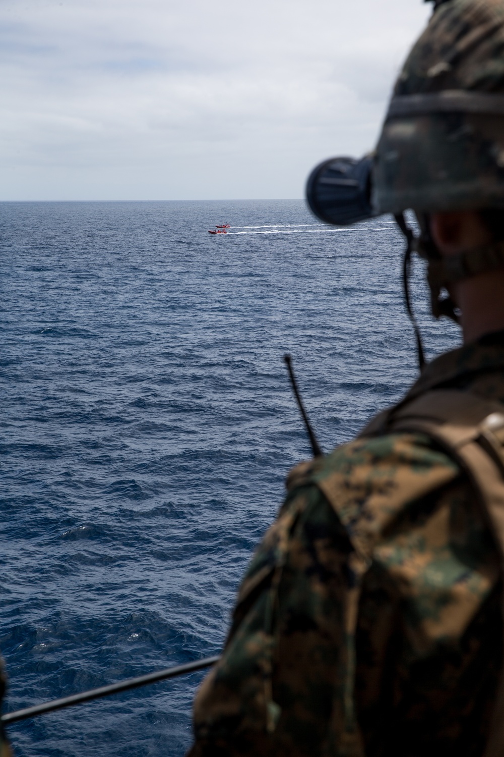 15th MEU Marines, Sailors conduct simulated strait transit aboard USS Somerset