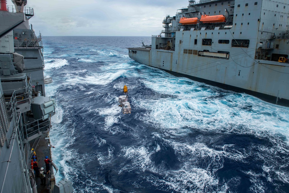 Antietam Conducts Replenishment-at-sea