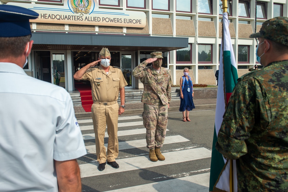 BULGARIAN CHIEF OF DEFENCE VISITS SHAPE