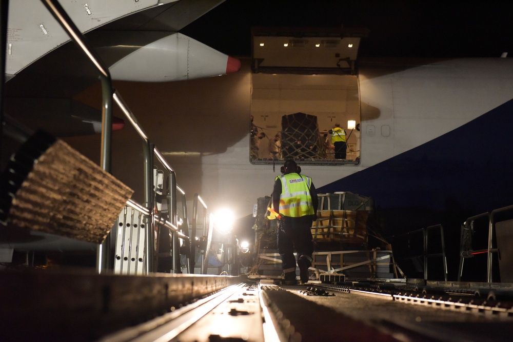 Cargo arrives at Diego Garcia