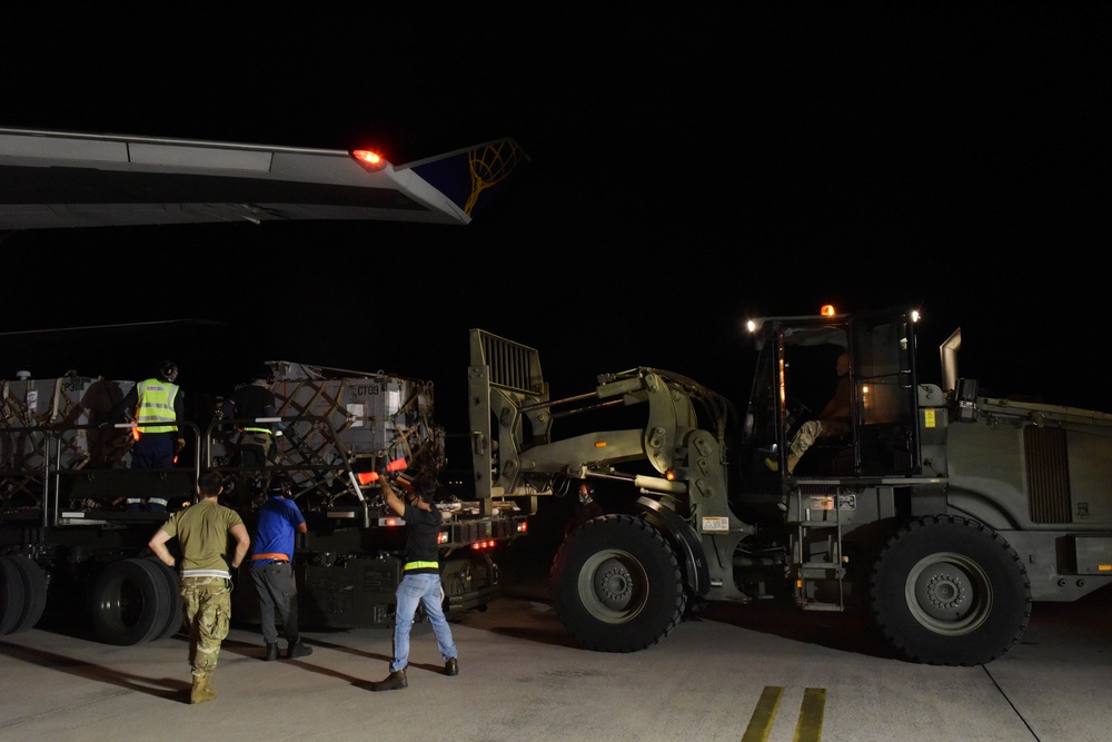 Cargo arrives at Diego Garcia