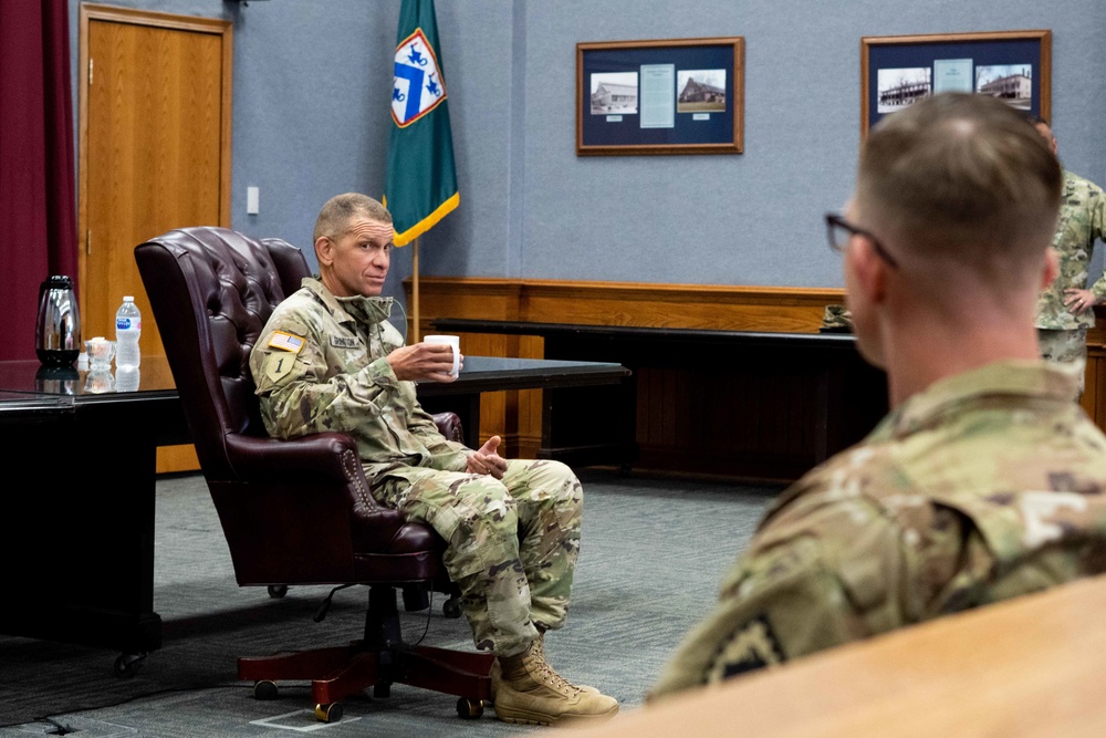 Sergeant Major of the Army visits Fort Leavenworth