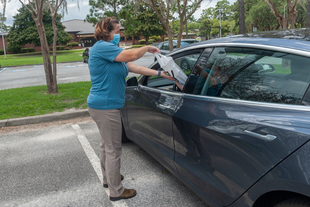 ILC Library assists Airmen, families
