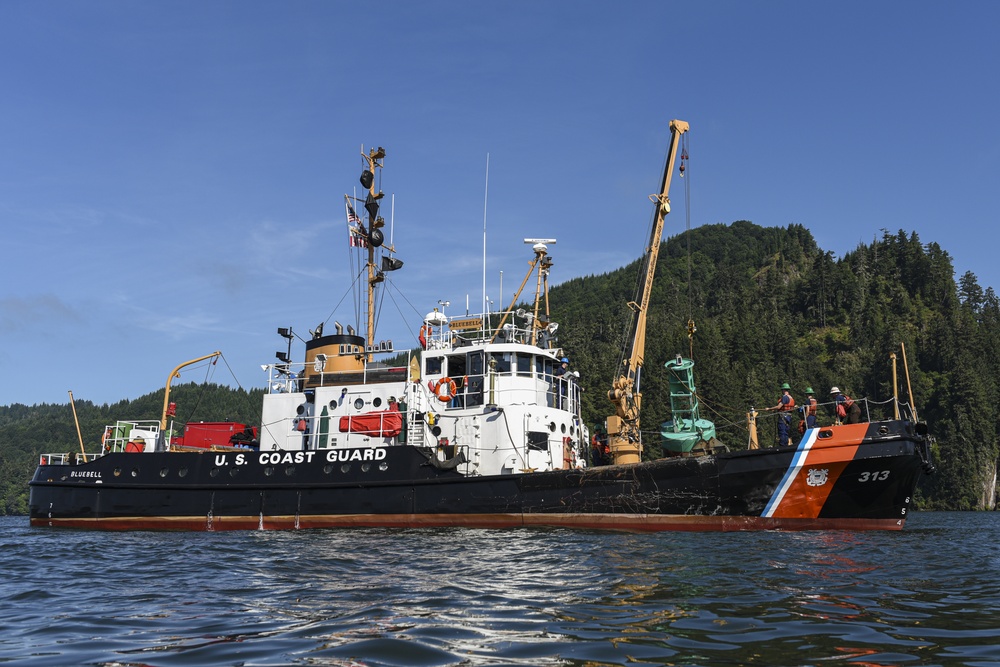 Coast Guard Cutter Bluebell Underway in the Columbia River