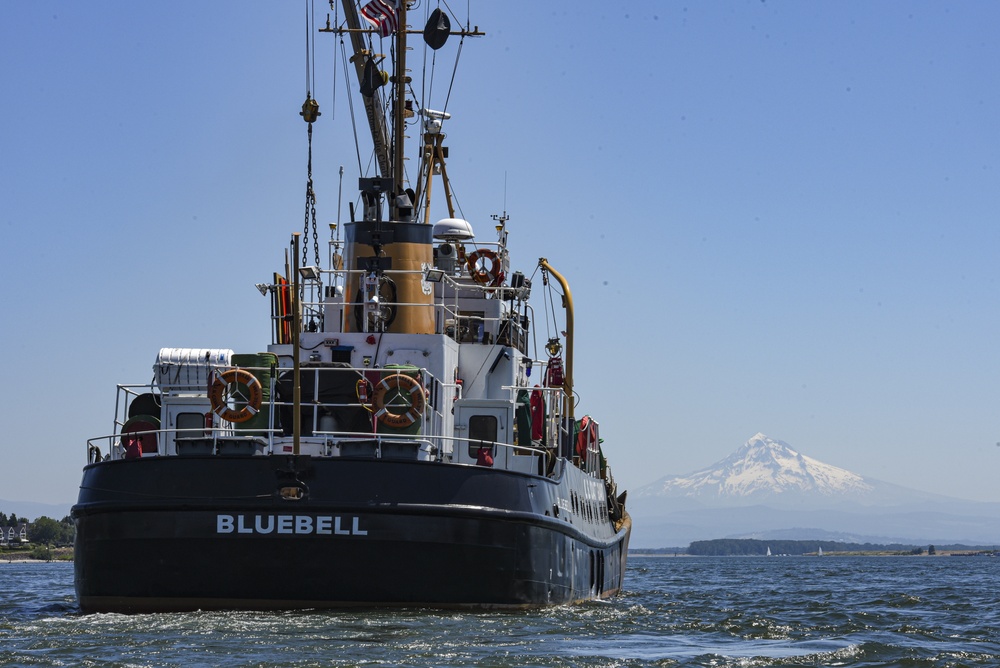 Coast Guard Cutter Bluebell Underway in the Columbia River