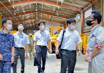NAVSUP FLC Yokosuka conducts training for JMSDF officers and civilians