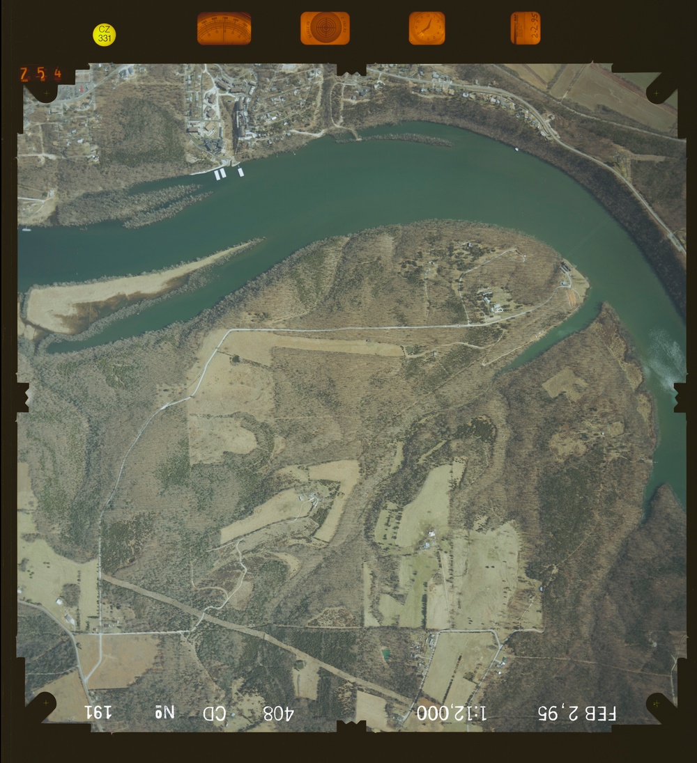 081037.049 - Table Rock Lake.408.4