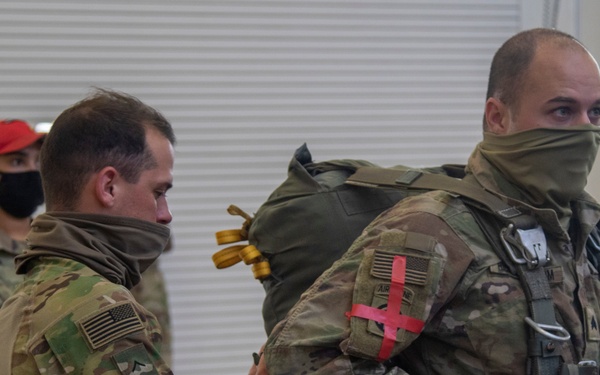 3rd BCT, 82nd Airborne Division Jumps into Exercise Panther Storm