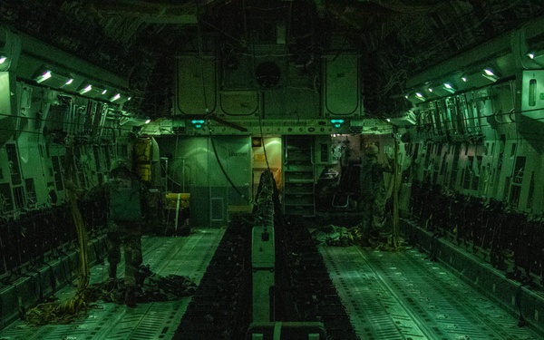 3rd BCT, 82nd Airborne Division Jumps into Exercise Panther Storm