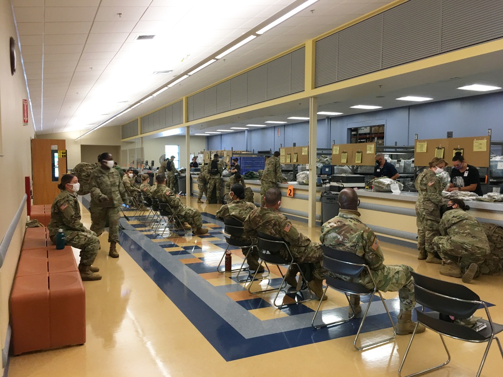 228th CSH Soldiers receive equipment issue at Fort McCoy CIF