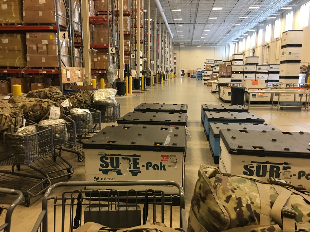 228th CSH Soldiers receive equipment issue at Fort McCoy CIF