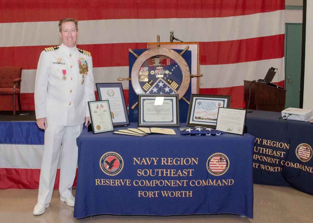 Reserve Component Command Fort Worth Holds Change of Command Ceremony