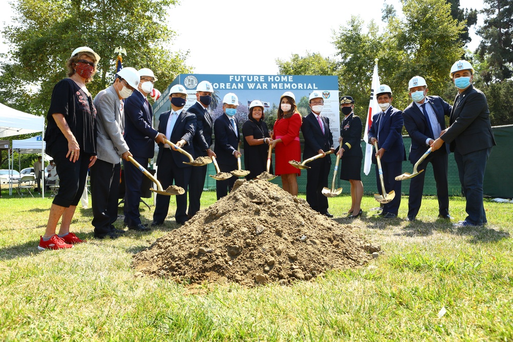 Yeager speaks at Korean War Memorial groundbreaking