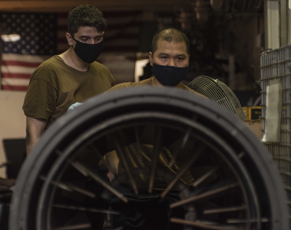 USS Ronald Reagan (CVN 76) Operations
