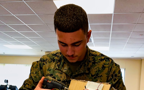 U.S. Marines take additive manufacturing class