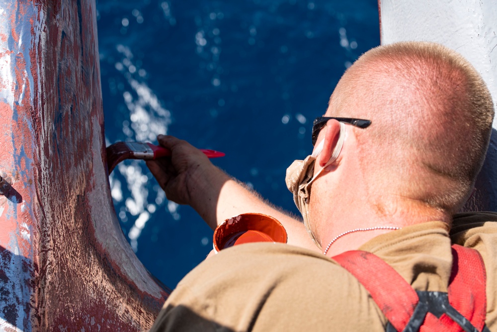 Sterett Sailors Conduct Deck Preservation Work