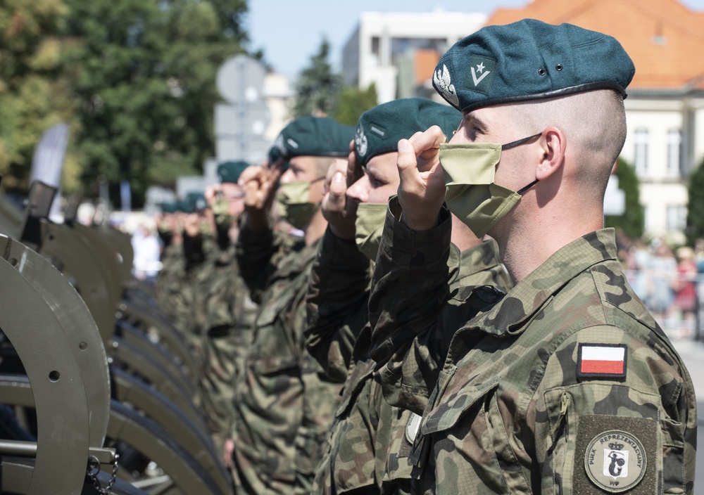 Polish and U.S. aircraft support Polish Armed Forces Day